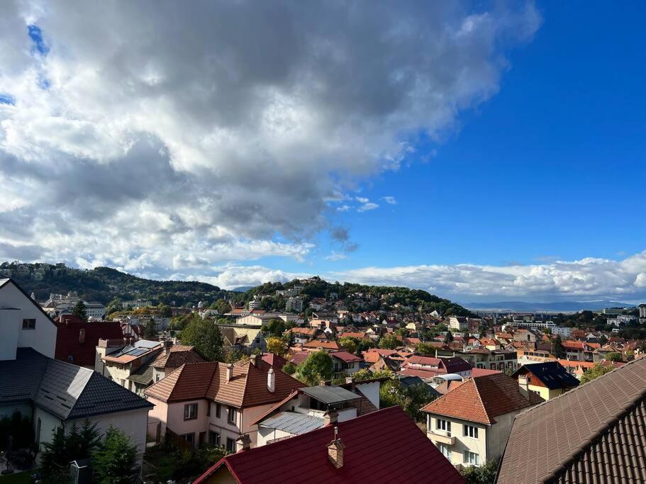 Central Apartment With Panoramic View Braşov Buitenkant foto